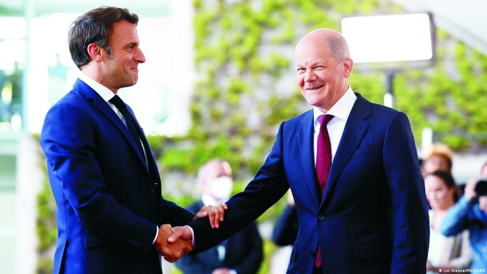 Macron, Scholz, and Tusk Advocate Unity Amidst Ukraine Crisis: Insights from European Leadership Talks