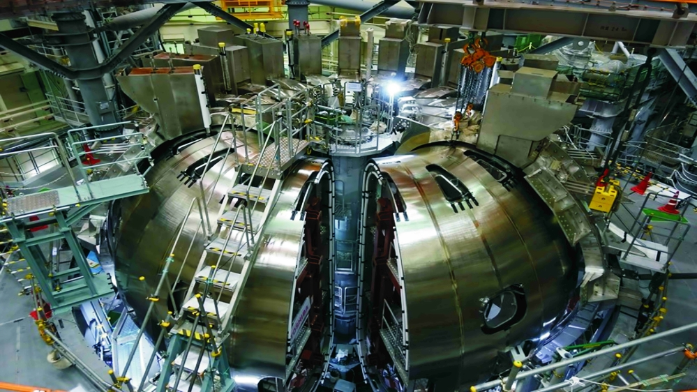 Exploring the Challenges Facing the World's Largest Tokamak Fusion Reactor Project